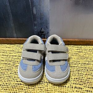 Cat & Jack Kids Sneakers - Blue and Tan